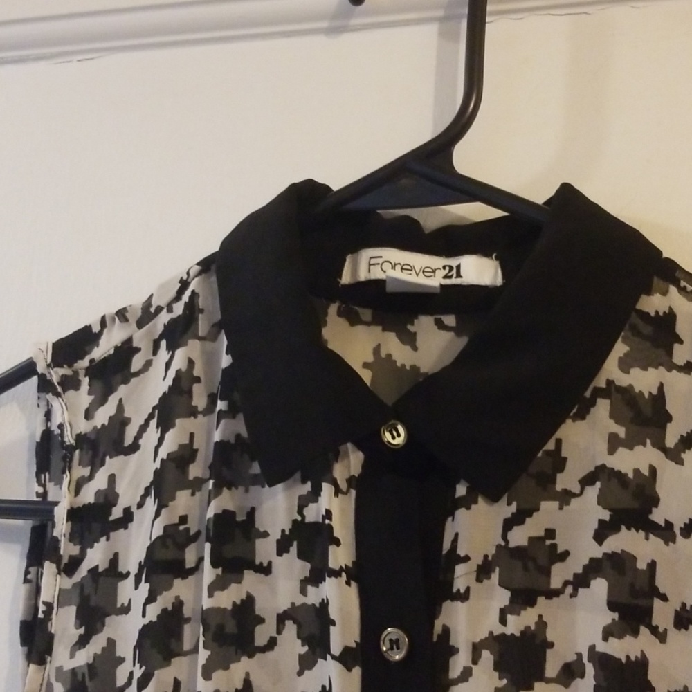 Dress - Picture 4 of 4